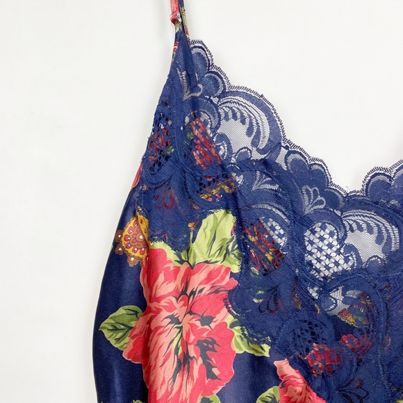 Vintage Victorias Secret Navy Paisley Lace CHemise - Picture 4 of 8